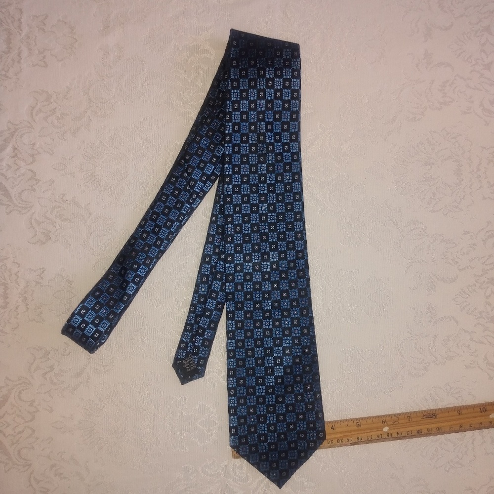 On The Town Tie - Silk - (027)
